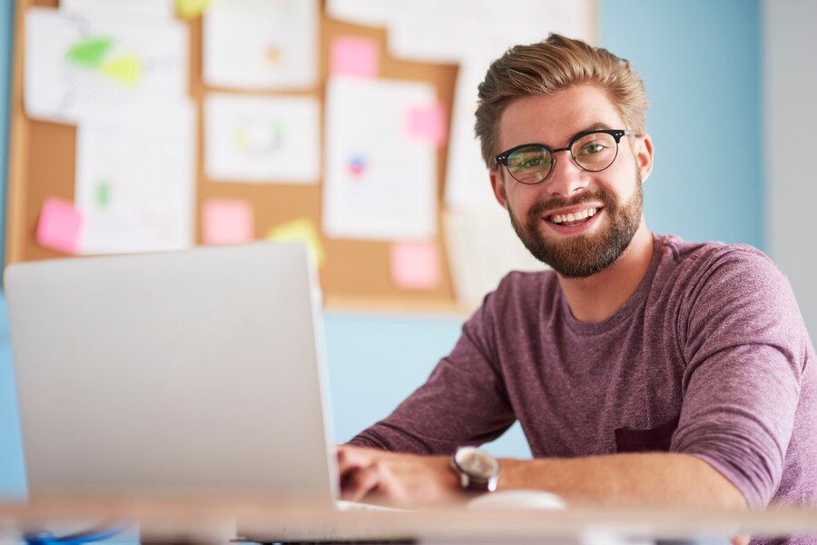 Como criar um site que gera vendas com estratégias de design, SEO e conversão.